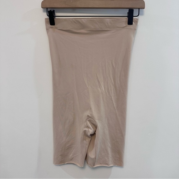 SPANX Assets High Waist Mid-Thigh Super Control
Shaper Shorts Nude Womens XL - Picture 4 of 7